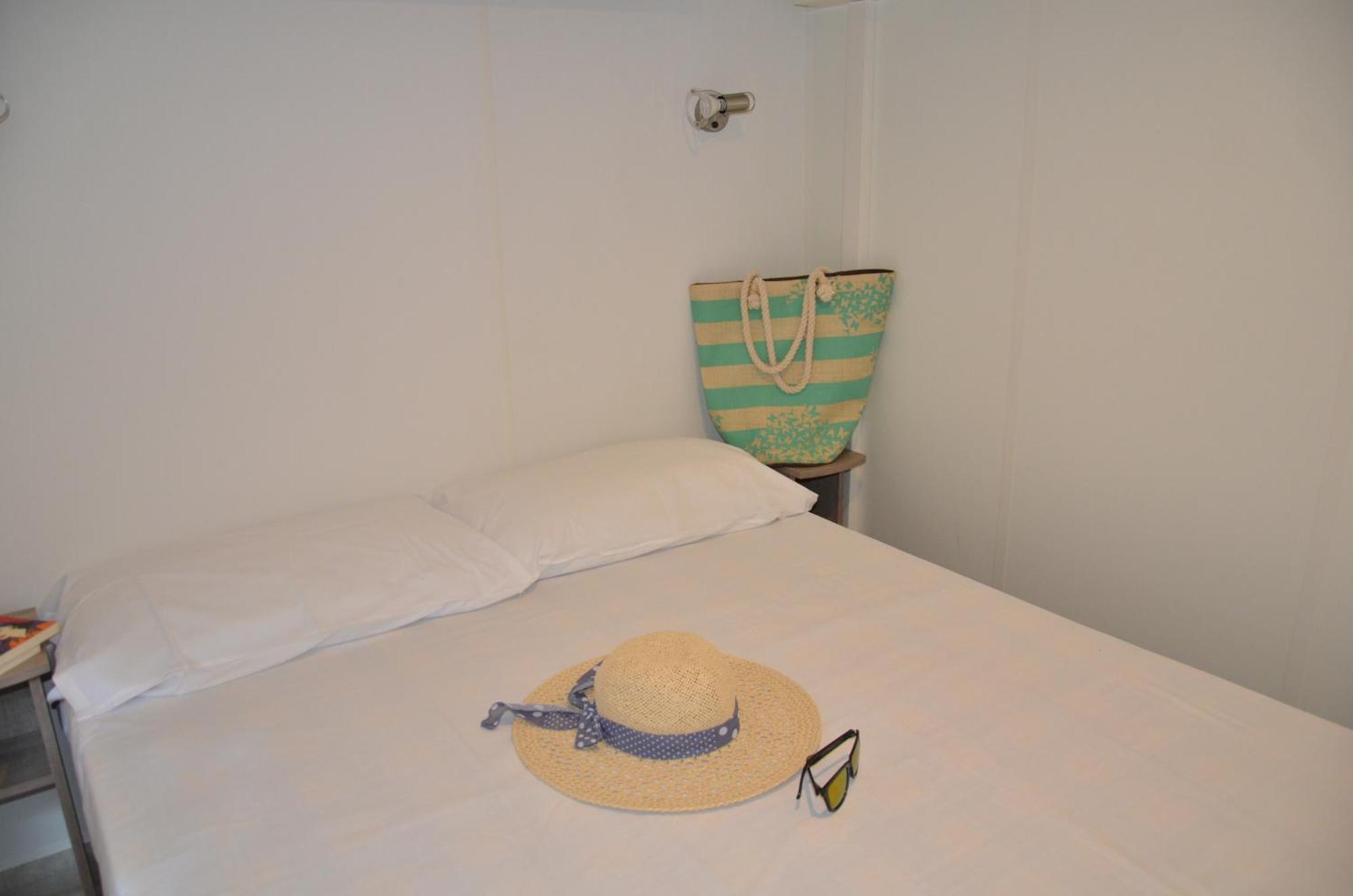 Happy Camp Mobile Homes In Castello Camping & Summer Resort نيوس مارماراس المظهر الخارجي الصورة