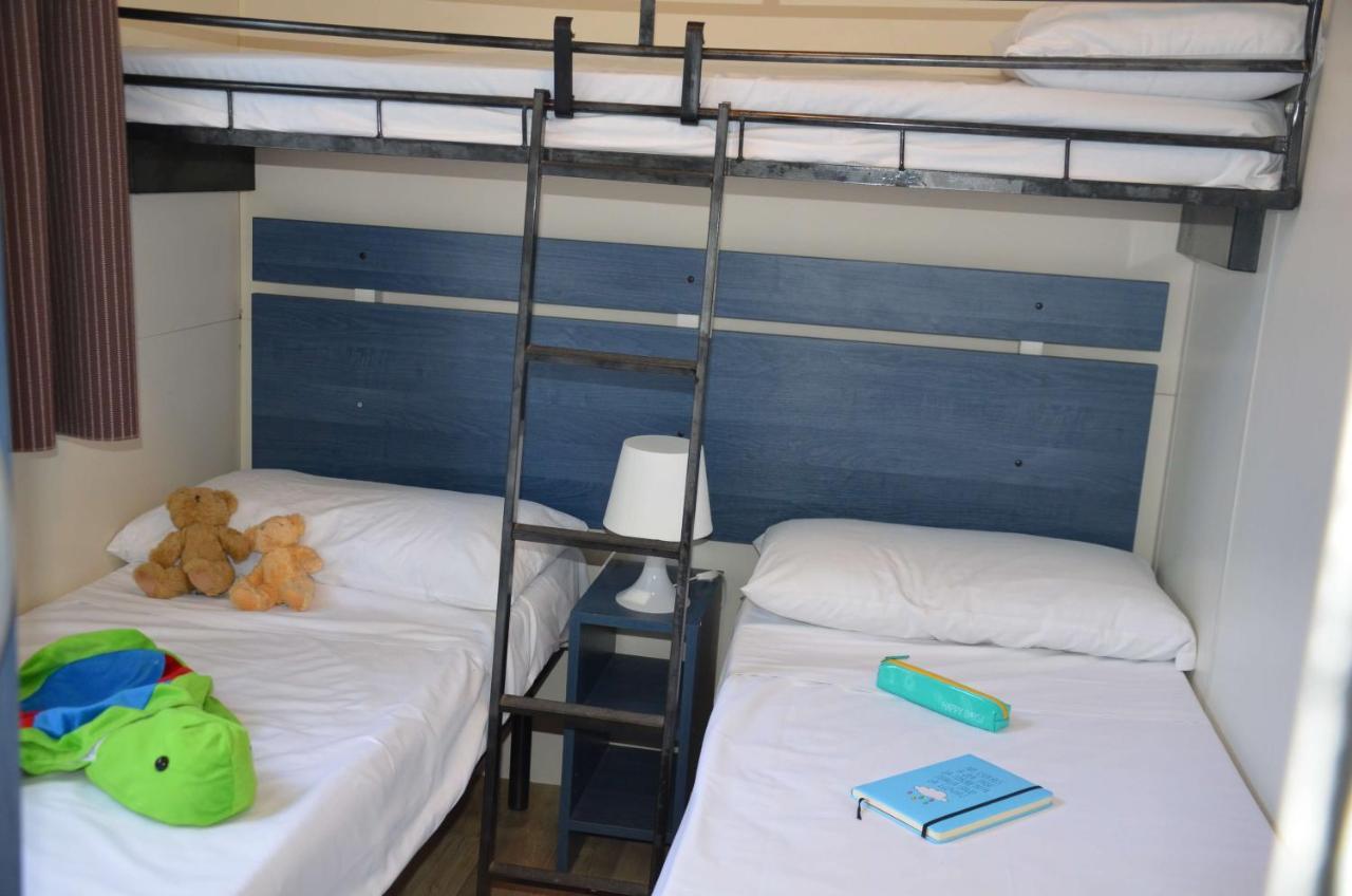 Happy Camp Mobile Homes In Castello Camping & Summer Resort نيوس مارماراس المظهر الخارجي الصورة
