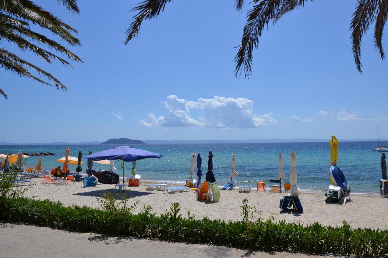 Happy Camp Mobile Homes In Castello Camping & Summer Resort نيوس مارماراس المظهر الخارجي الصورة