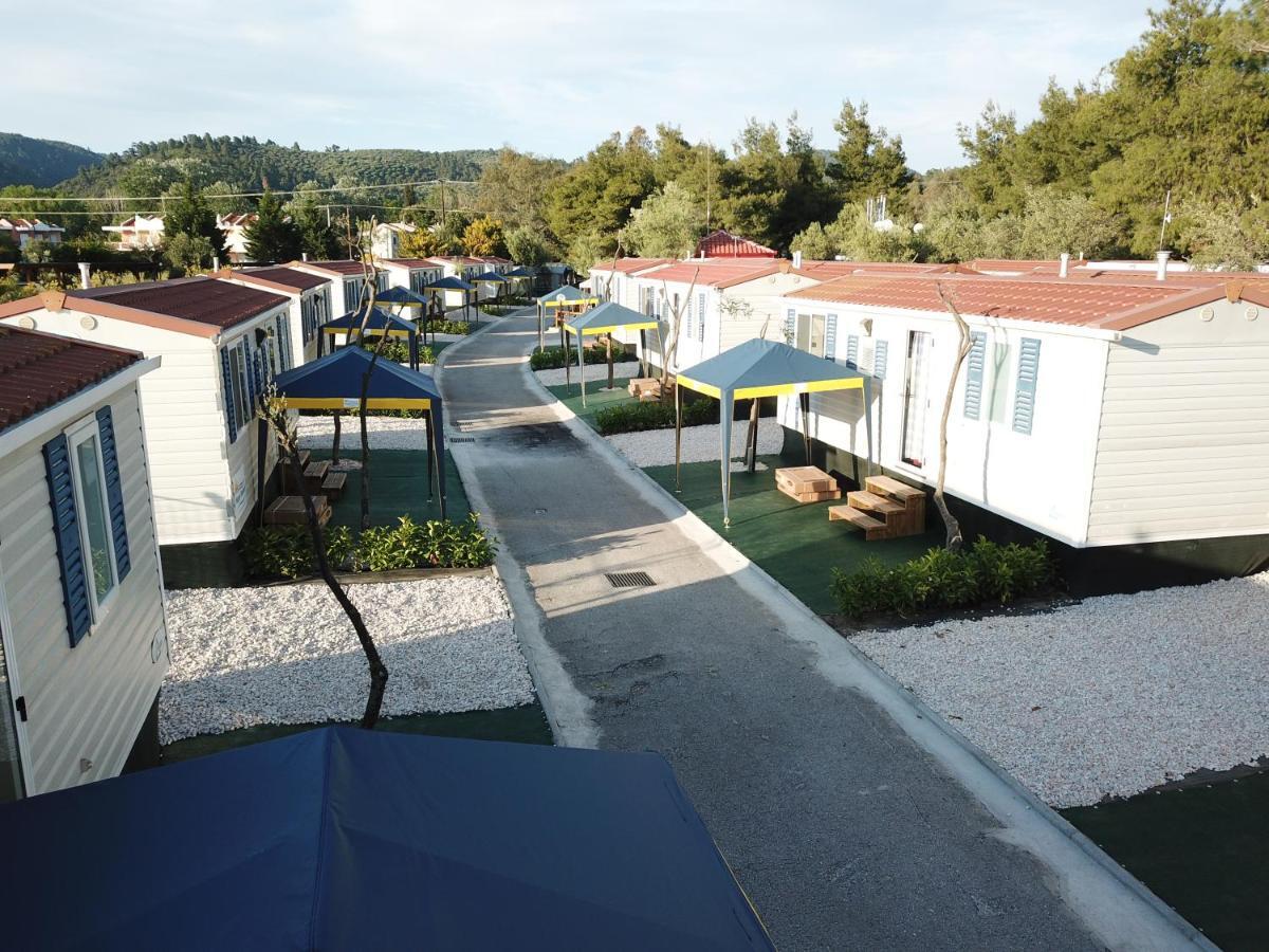 Happy Camp Mobile Homes In Castello Camping & Summer Resort نيوس مارماراس المظهر الخارجي الصورة